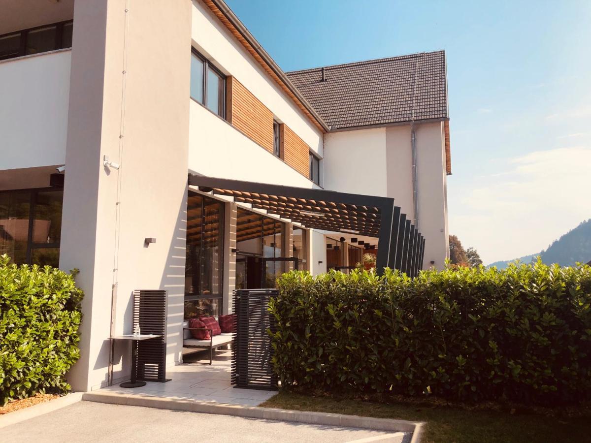 Na Vasi Restavracija In Prenocisca Hotel Škofja Loka Exterior foto