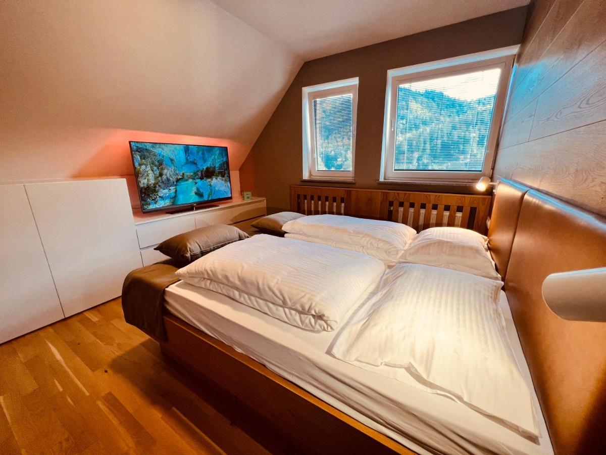 Na Vasi Restavracija In Prenocisca Hotel Škofja Loka Exterior foto